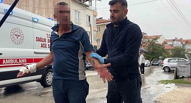 Kendi intihar teşebbüsünü ihbar edip polisle pazarlığa oturdu: "Polis gitmeden ben gitmiyorum"