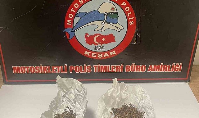 Keşan'da polisin denetimlerinde uyuşturucu ve ruhsatsız tabanca ele geçirildi