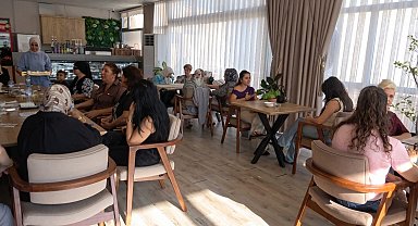 Kilis'te Kadın Kafe'de kadınlara ücretsiz destek