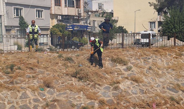 Kilis'te Kanalboyu'nda temizlik çalışmaları sürüyor