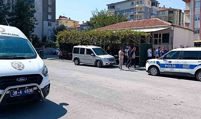 Kıraathane çalışanı husumetlisini tüfekle vurdu
