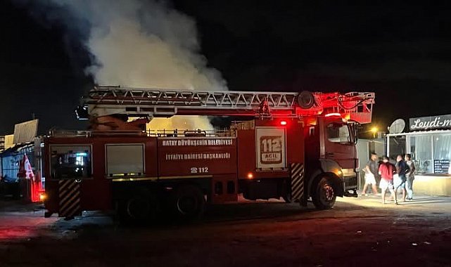 Kırıkhan'da konteyner yangını kısa sürede söndürüldü