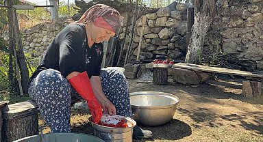 Kırklareli'nde kışlık salça hazırlığı