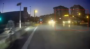 Kırmızı ışıkta geçen otobüs şoförünün ehliyetine el konuldu