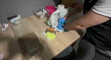 Kocaeli'de zehir tacirlerine operasyon: Skank, kokain ve ecstasy ele geçirildi