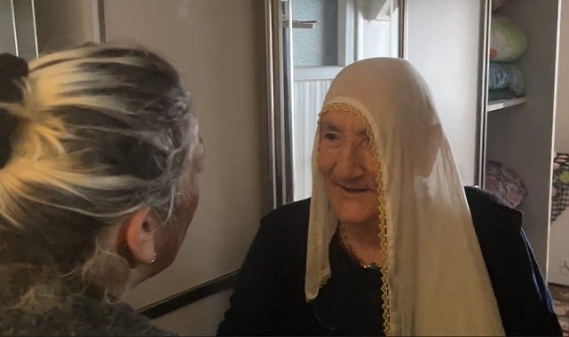 Komşularının ulaşamadığı yaşlı kadın koltuğun üzerinde uyurken bulundu