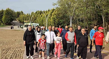 Körfez sahilinde sağlık için 10 kilometrelik yürüyüş gerçekleştirildi