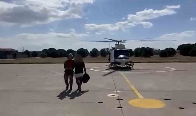 Koyun Adası'nda mahsur kalan 2 kişi Sahil Güvenlik helikopteriyle kurtarıldı