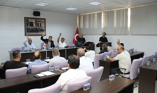 Kula Belediye Meclisi'nde spor salonu tartışması