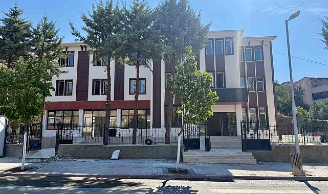 Kuluncak'ta 50 yataklı otel projesinde çalışmalar sürüyor