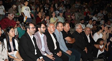 Kurtuluş coşkusu gençlik korosu konseriyle Yeniceköy'e taşındı