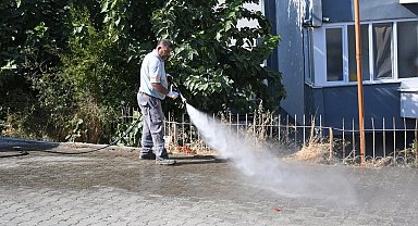 Kuşadası Belediyesi ekipleri ilçede çalışmalarını sürdürüyor