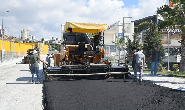 Kuşadası'nda Fen İşleri ekipleri 68 noktada sahaya indi