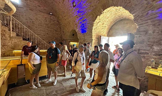 Kuşadası'ndaki Deniz Ticaret Tarihi Sergi Alanı'na yaz döneminde yoğun ilgi