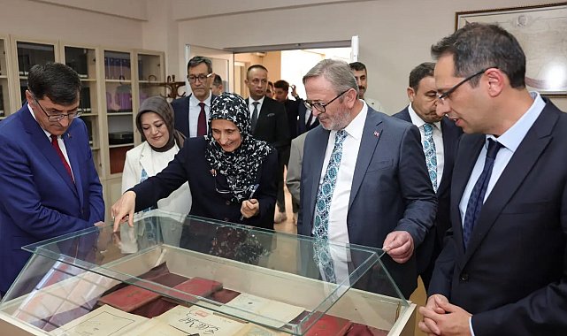 Kütahya'da kütüphanelerin kültürel mirasın yaşatılmasındaki rolü ele alındı