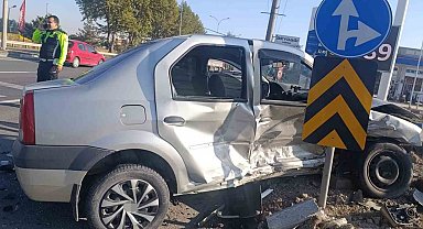 Kütahya'da otomobiller çarpıştı: 6 yaralı