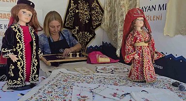 Kütahya'nın geleneksel kadın kıyafetleri sandıklardan çıkarılarak geleceğe taşınıyor