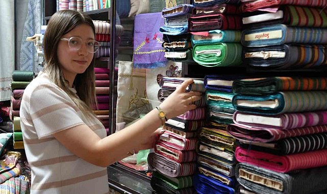 Kutnu kumaşının küçük parçaları geri dönüşümle hediyelik eşyaya dönüşüyor