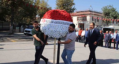 Malatya'da Ahilik Haftası için Atatürk Anıtı'na çelenk sunuldu