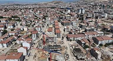 Malatya'da deprem davasında "sağlam" raporu çelişkisi