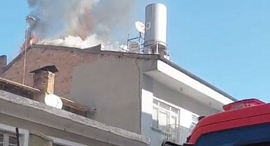 Malatya'da korkutan çatı yangını