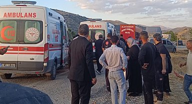Malatya'da tır ile otomobil çarpıştı: 5 yaralı