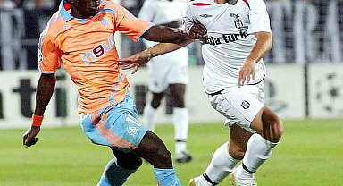 Mamadou Niang: "Beşiktaş Stadyumu'nun içindeki atmosfer bir volkan gibi!"