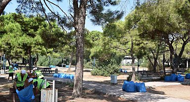 Manavgat'ta hükümlüler sahilde Çevre temizliği ve düzenleme çalışması yaptı