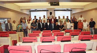 Manisa Kent Konseyi'nde Hakkı Bayraktar yeniden başkan seçildi