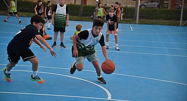 Manisa'da basketbol tutkusu sahaya yansıdı
