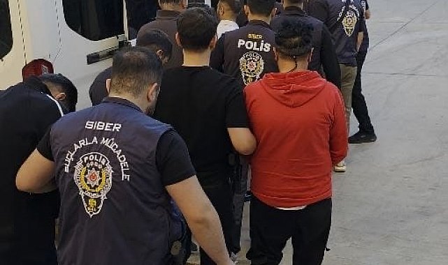Manisa'da nitelikli dolandırıcılık soruşturmasında 14 şüpheli tutuklandı