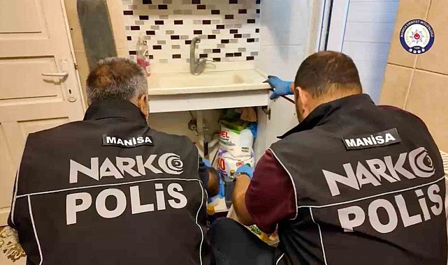 Manisa'da zehir tacirlerine operasyon: 20 kişi tutuklandı