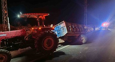 Mardin'de ciple traktör çarpıştı