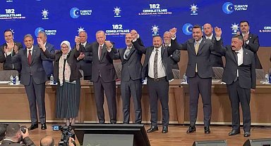 Marmara Adalar Belediye Başkanı Dinçer, AK Parti'ye katıldı