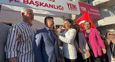 Marmaris Belediye Başkanı Ünlü, CHP'den istifa ederek Yeni Parti'ye katıldı