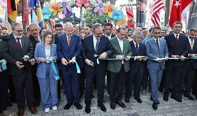Menemen Çömlek Festivaline renkli açılış