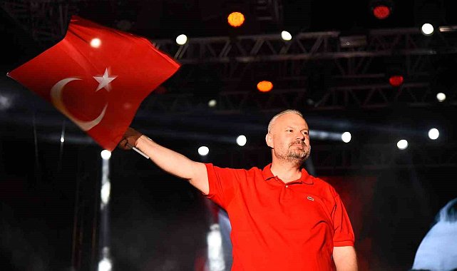 Menemen'de kurtuluş coşkusu Sefo ile yaşanacak
