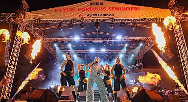 Menemen'de on binler Sefo ile coştu