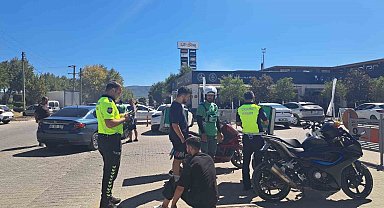 Menteşe'de motosiklet ve otomobil çarpıştı: 1 yaralı