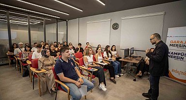 Mersin'de gençler iş dünyası ile buluştu