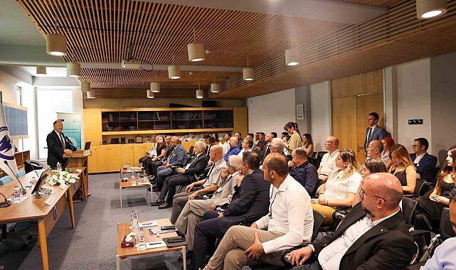 Mersin'de, mavi ekonominin geleceği için masaya yatırıldı