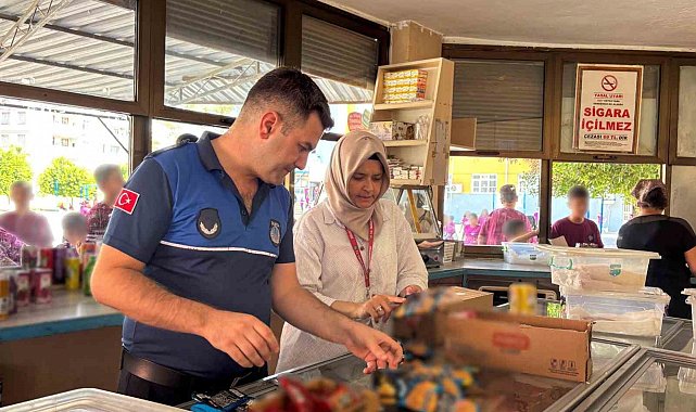 Mersin'de okul kantinlerine denetim: Tarihi geçmiş ürünler imha edildi