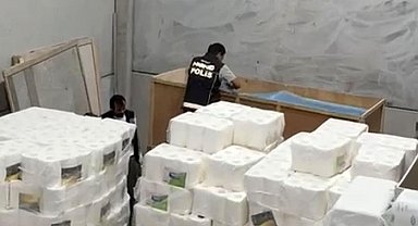 Mersin'de uyuşturucu imalathanesi operasyonunun bilançosu ağırlaştı: 298 bin sentetik ecza hapı ele geçirildi