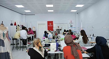 Meslekleri farklı hedefleri aynı: Diyarbakırlı kadınlar moda dünyasına hazırlanıyor