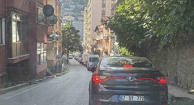 Metrelerce araç kuyruğu oluştu, sürücüler zor anlar yaşadı