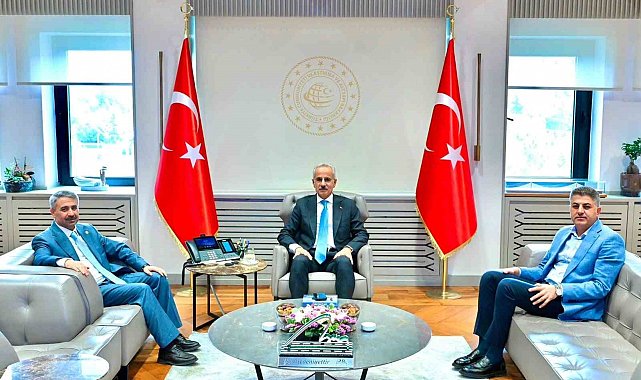 Milletvekili Alkayış: "Atatürk Bulvarı'nda 12 kilometrelik yan yollarımızı yeniliyoruz"