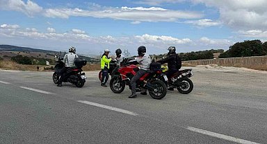 Motosiklet sürücülerine 'Reflektif Yelek Giy', 'Görünür Ol' uyarısı