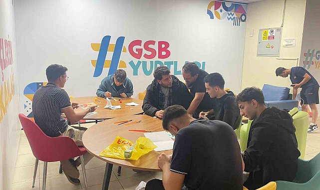Muğla'da gençlere yönelik sosyal, sanatsal ve sportif faaliyetler sürüyor