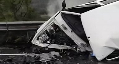 Muğla'da iki otomobil çarpıştı: 1 ölü, 2 yaralı