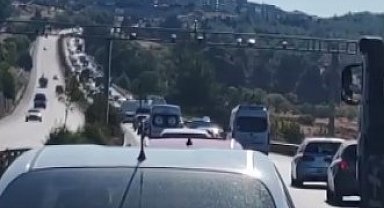 Muğla'da üç araçlı zincirleme trafik kazası